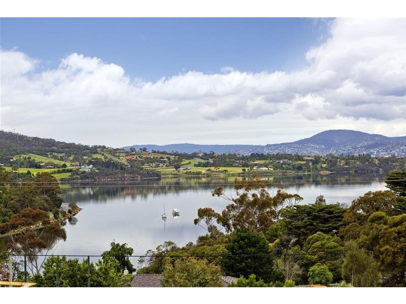 48 Clives Avenue, Old Beach TAS 7017