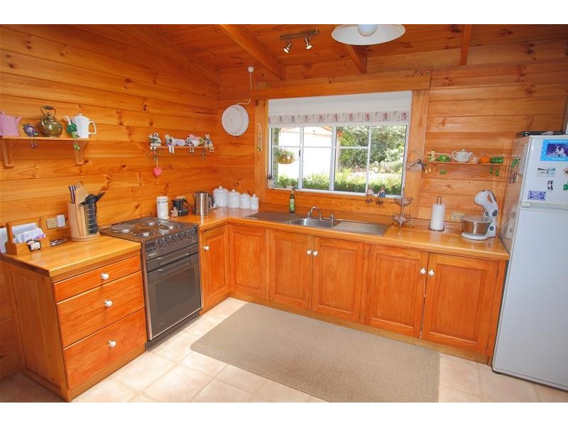 31 Hankins-Robertson Road, Geeveston TAS 7116