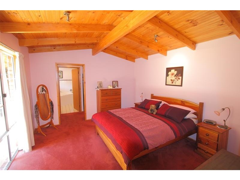 31 Hankins-Robertson Road, Geeveston TAS 7116