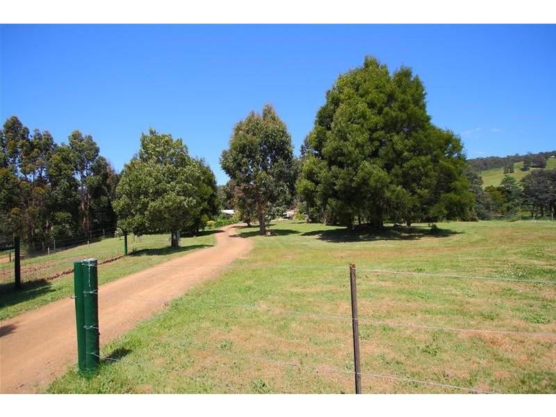 31 Hankins-Robertson Road, Geeveston TAS 7116