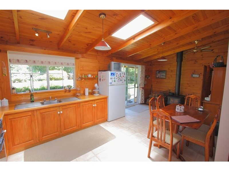 31 Hankins-Robertson Road, Geeveston TAS 7116