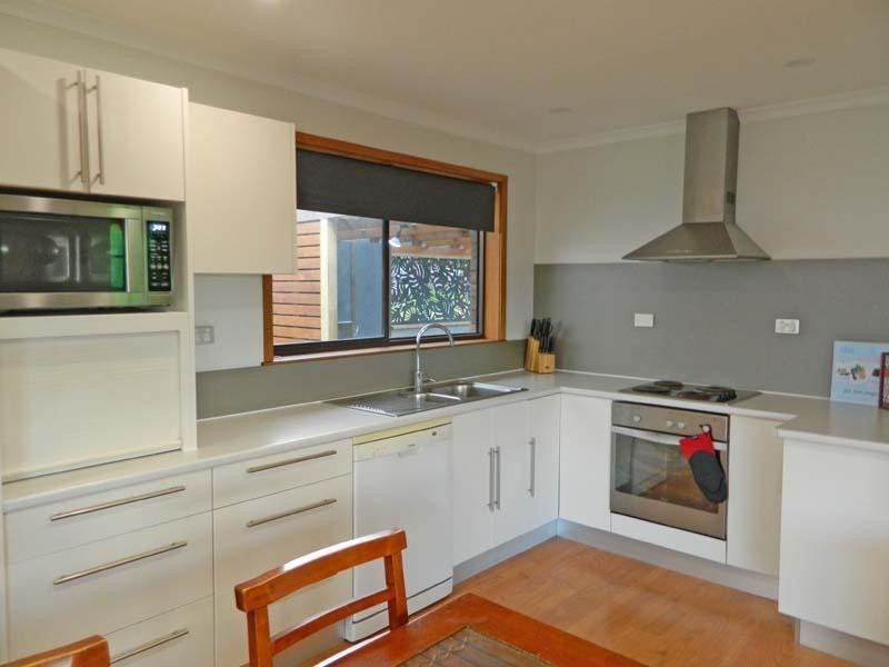 8 Wakeford Avenue, Kingston TAS 7050