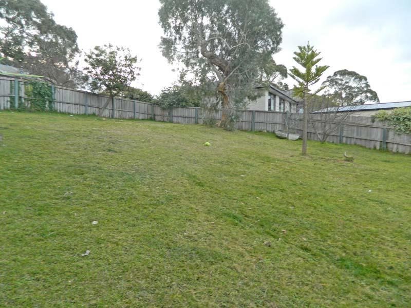 8 Wakeford Avenue, Kingston TAS 7050