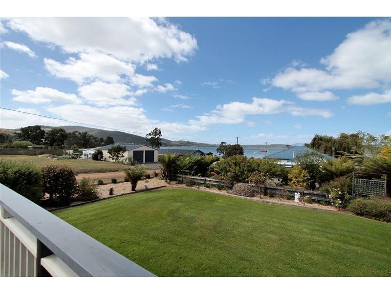 11 McKay Street, Dover TAS 7117
