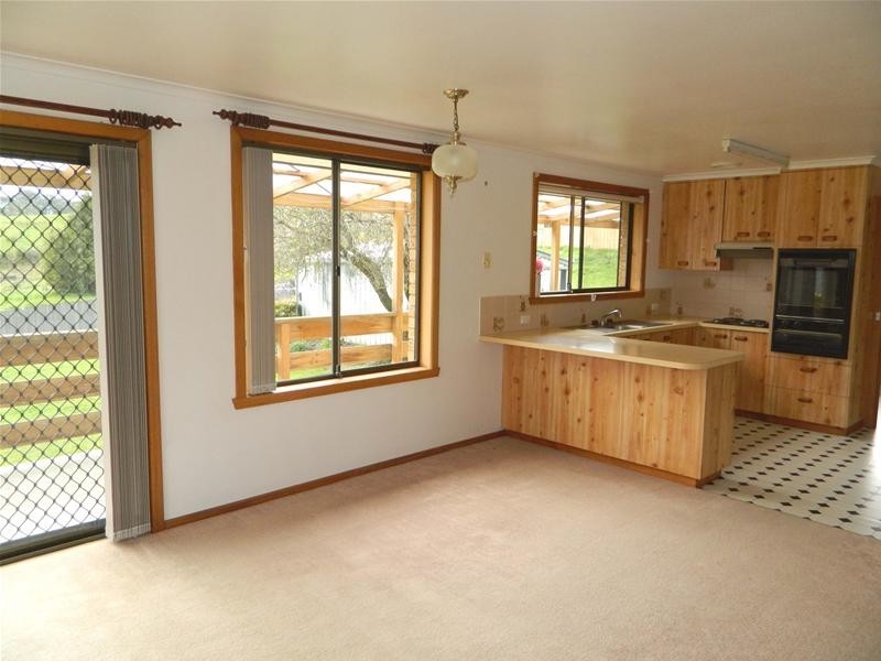 33 Knights Road, Huonville TAS 7109