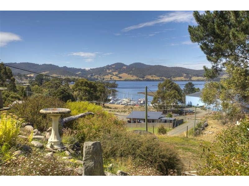 21 Crooke Street, Port Huon TAS 7116