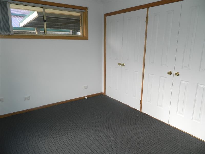 2/13 Freesia Crescent, Kingston TAS 7050