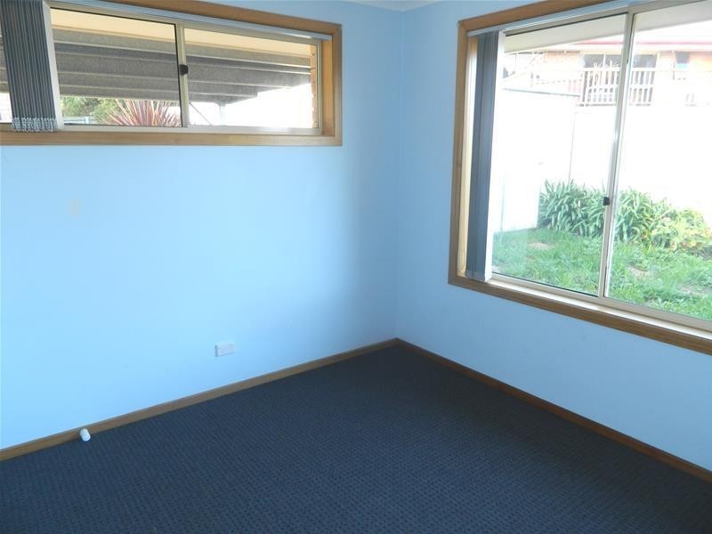 2/13 Freesia Crescent, Kingston TAS 7050