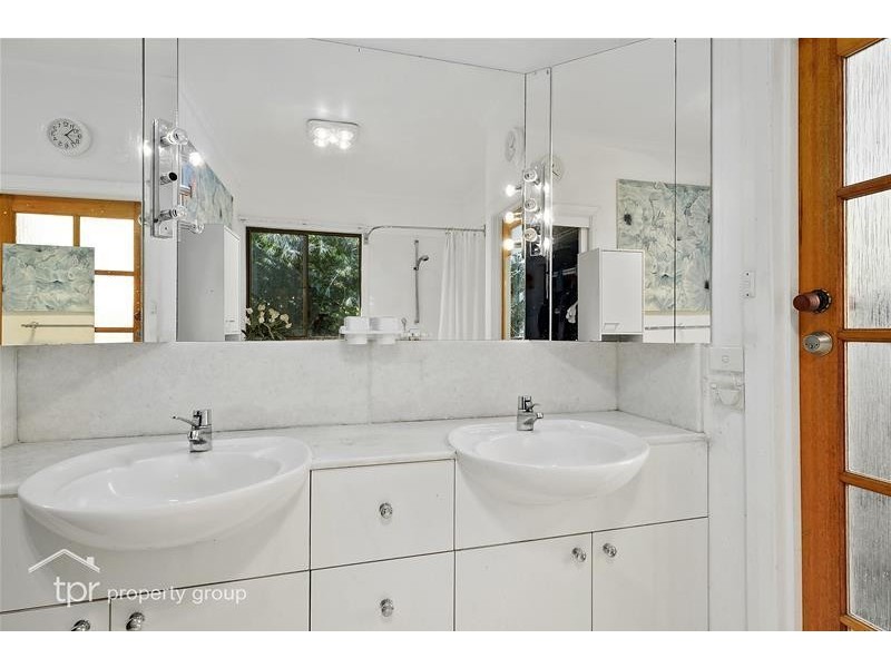 141-143 Channel Highway, Taroona TAS 7053