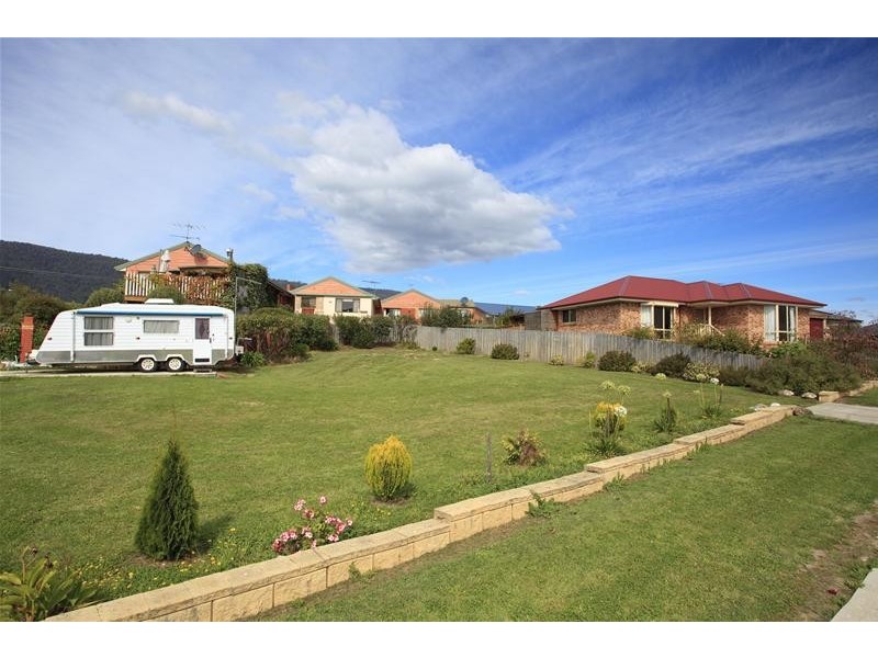 1 Pear Tree Close, Huonville TAS 7109