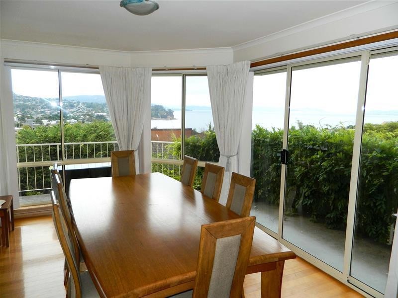 10 Seacrest Avenue, Blackmans Bay TAS 7052