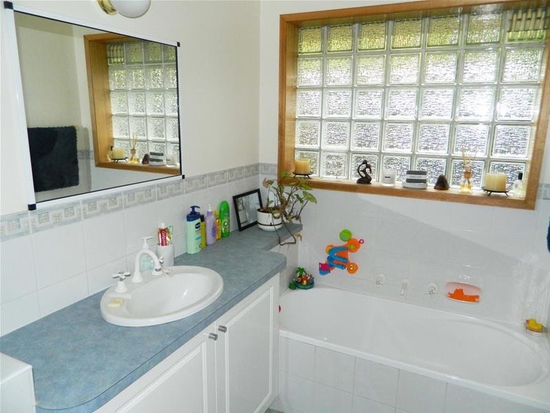 10 Seacrest Avenue, Blackmans Bay TAS 7052