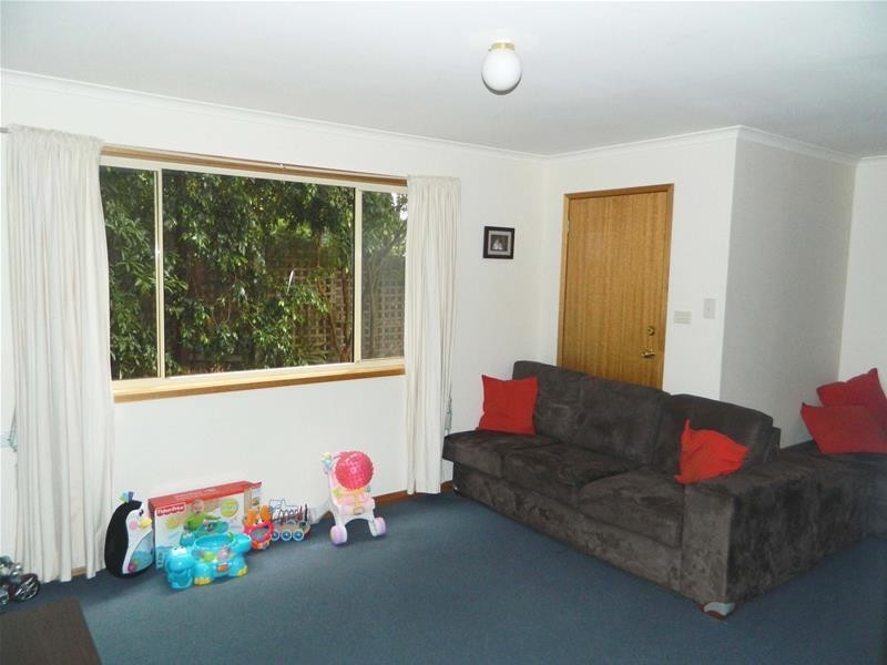 10 Seacrest Avenue, Blackmans Bay TAS 7052