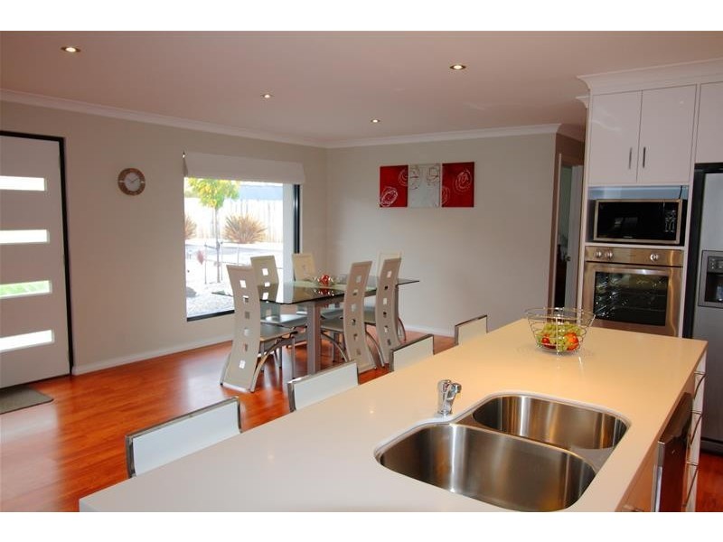 18 Burwood Street, Huonville TAS 7109