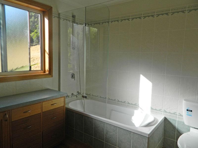 8 Blue Gum Road, Gardners Bay TAS 7112