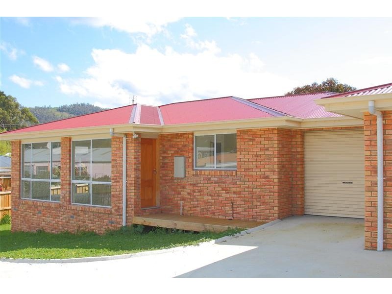 2/4 Walton Street, Huonville TAS 7109