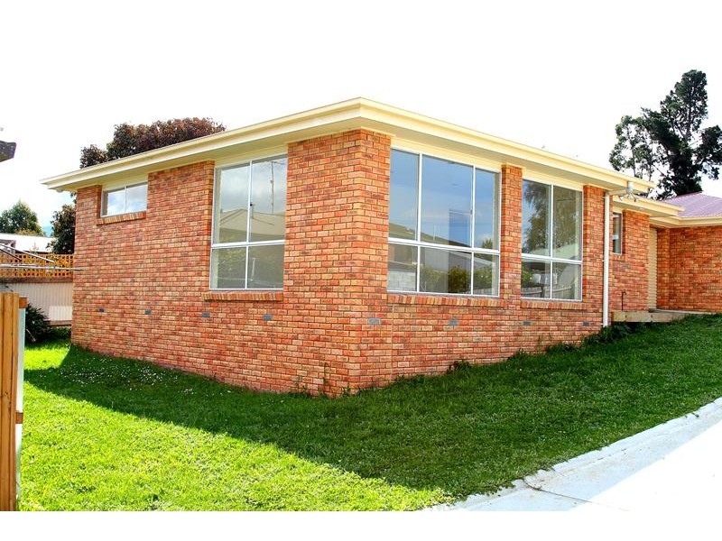 2/4 Walton Street, Huonville TAS 7109