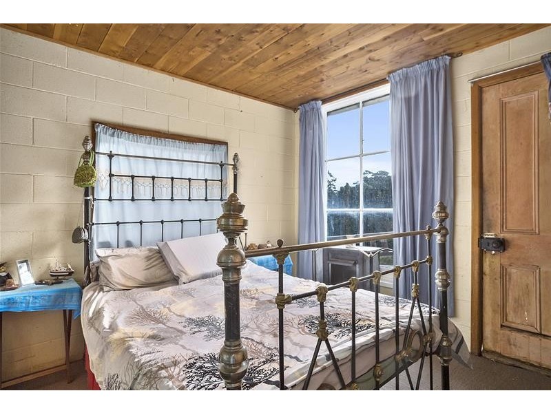 302 Cowens Road, Gardners Bay TAS 7112