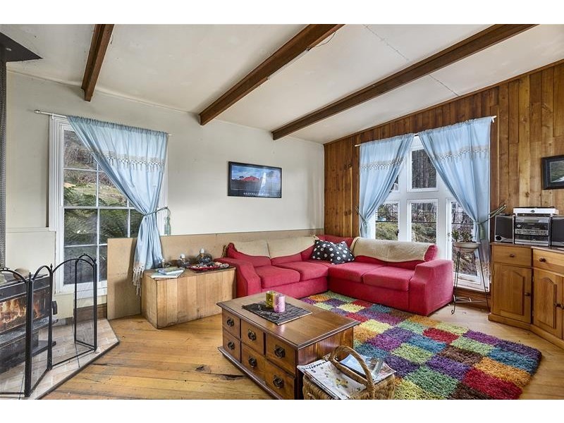 302 Cowens Road, Gardners Bay TAS 7112