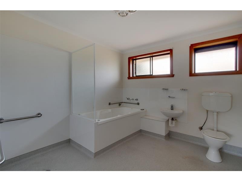 196 Main Road, Huonville TAS 7109