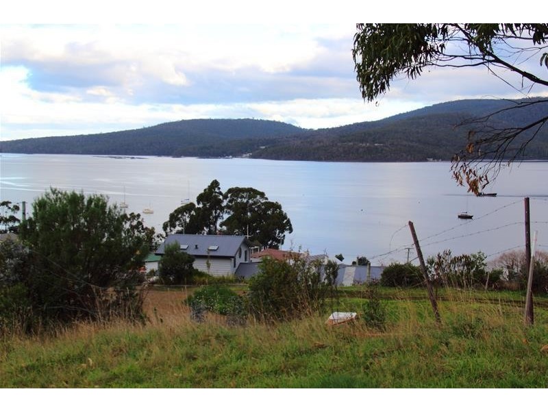 9 Chapel Lane, Dover TAS 7117