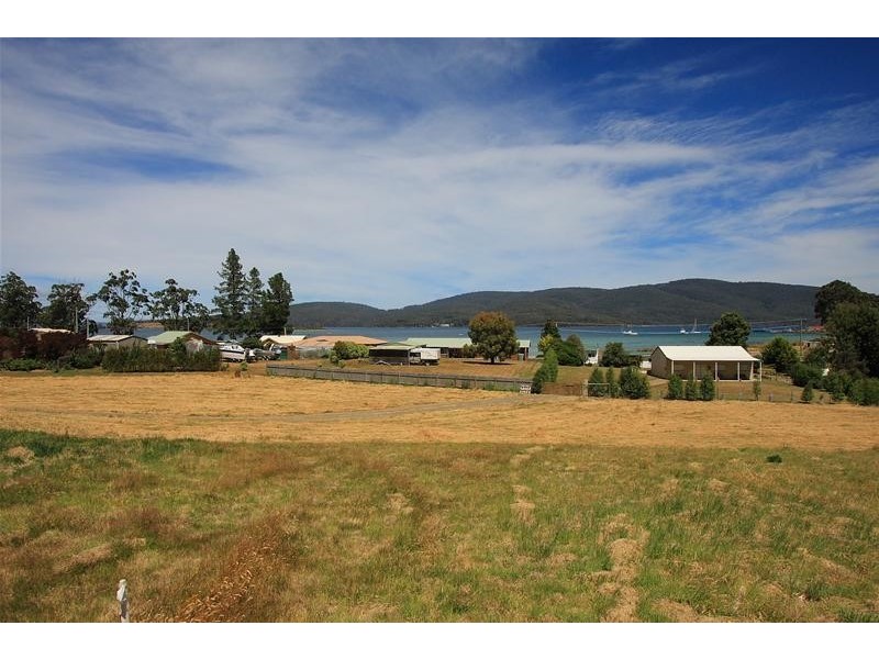 13 Fritton Drive, Dover TAS 7117