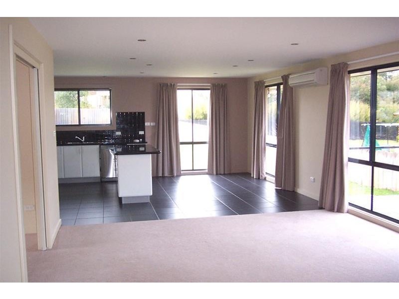 8 Fritton Drive, Dover TAS 7117