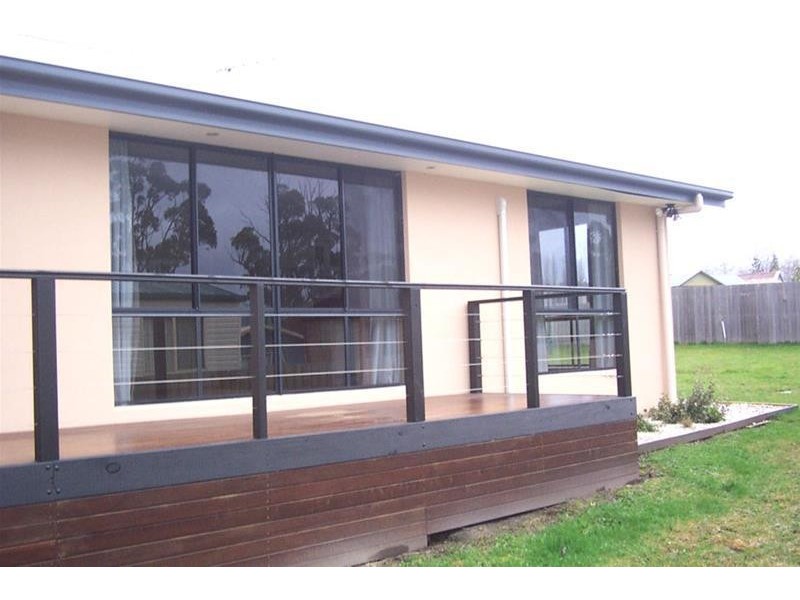 8 Fritton Drive, Dover TAS 7117