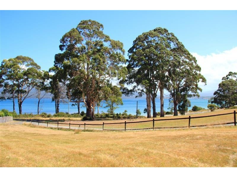 1/225 Kent Beach Road, Dover TAS 7117
