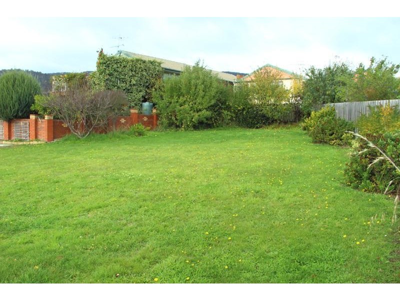 1 Pear Tree Close, Huonville TAS 7109