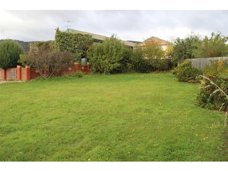 1 Pear Tree Close, Huonville TAS 7109