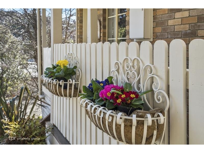 5/1-2 Allport Place, Lenah Valley TAS 7008