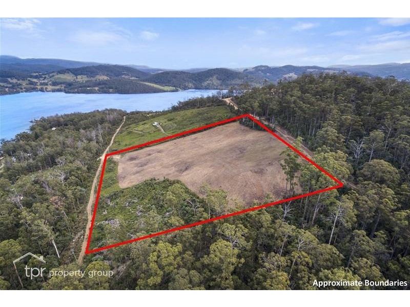 820 Cygnet Coast Road, Petcheys Bay TAS 7109