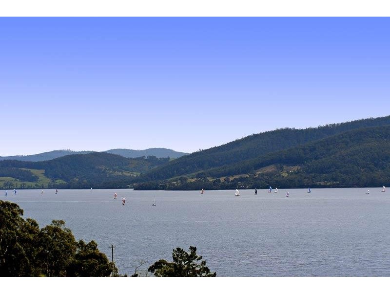 574 Police Point Road, Police Point TAS 7116