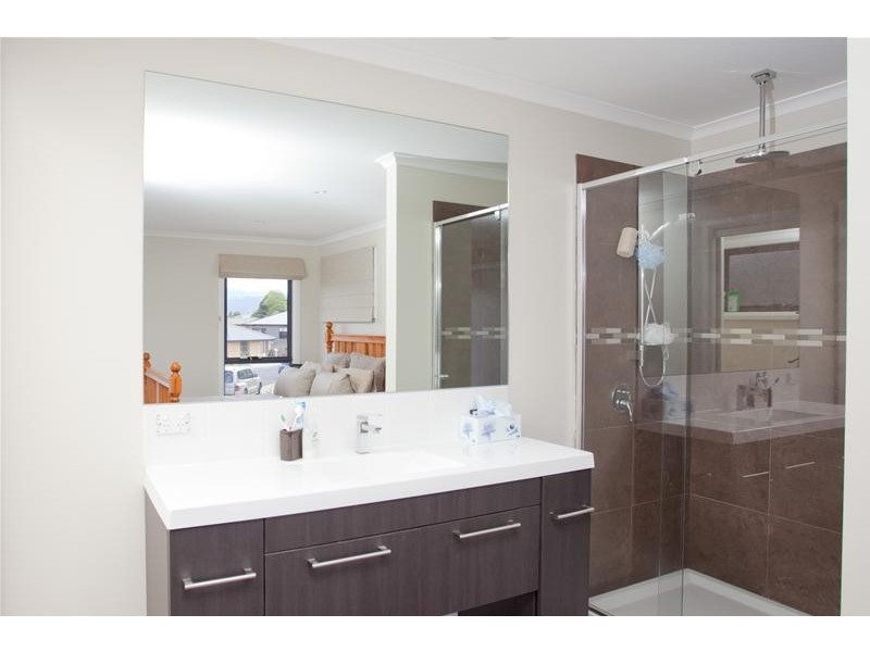 2/14 Beauty View Road, Huonville TAS 7109