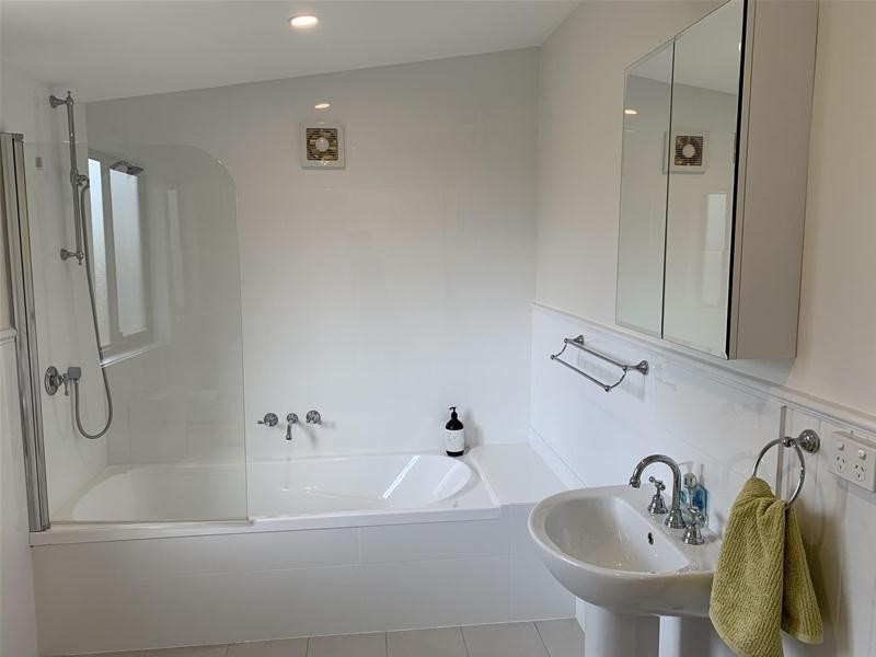 20 Pages Road, Grove TAS 7109