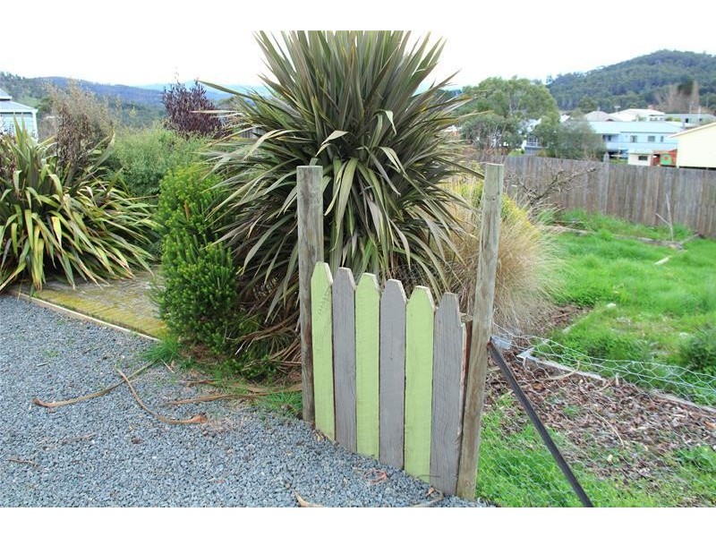 13 Arthur Street, Port Huon TAS 7116