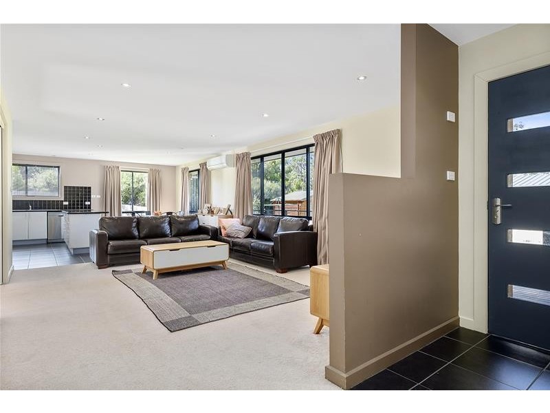 8 Fritton Drive, Dover TAS 7117