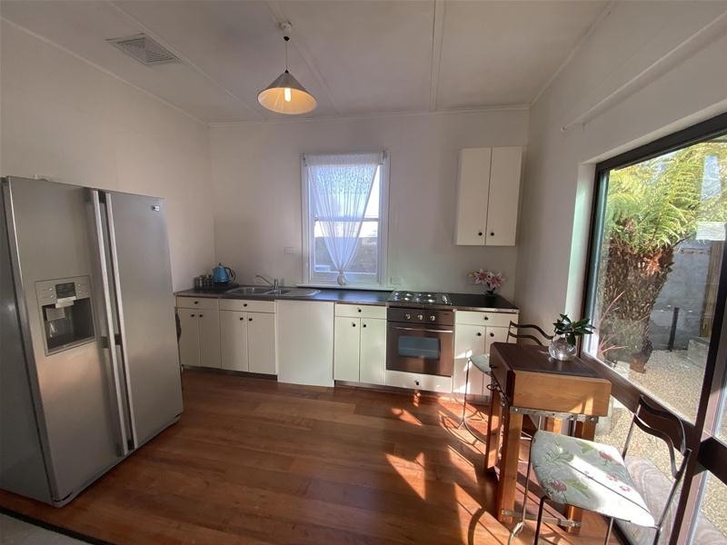 2 Sale Street, Huonville TAS 7109