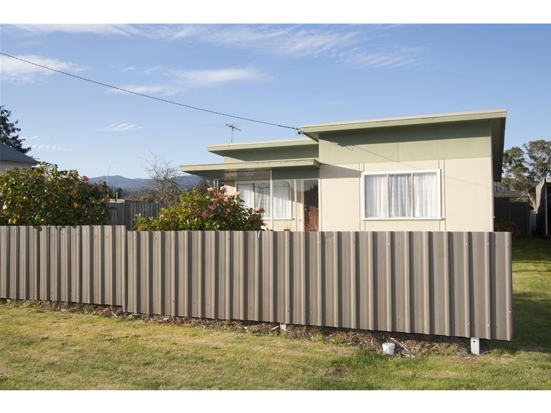 8 Agnes Street, Ranelagh TAS 7109