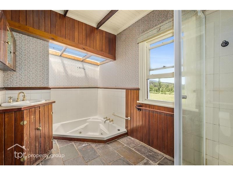 76 Pages Road, Grove TAS 7109