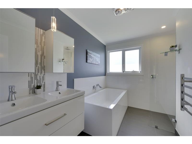 13 Burwood Street, Huonville TAS 7109