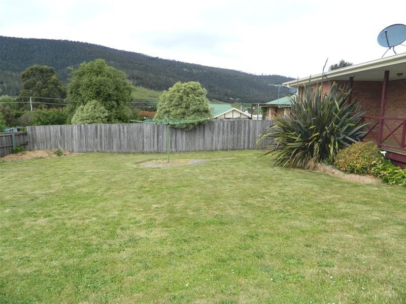 11 Wellington Street, Huonville TAS 7109