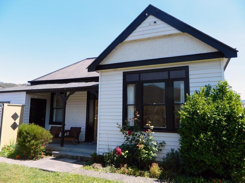 97 Main Street, Huonville TAS 7109