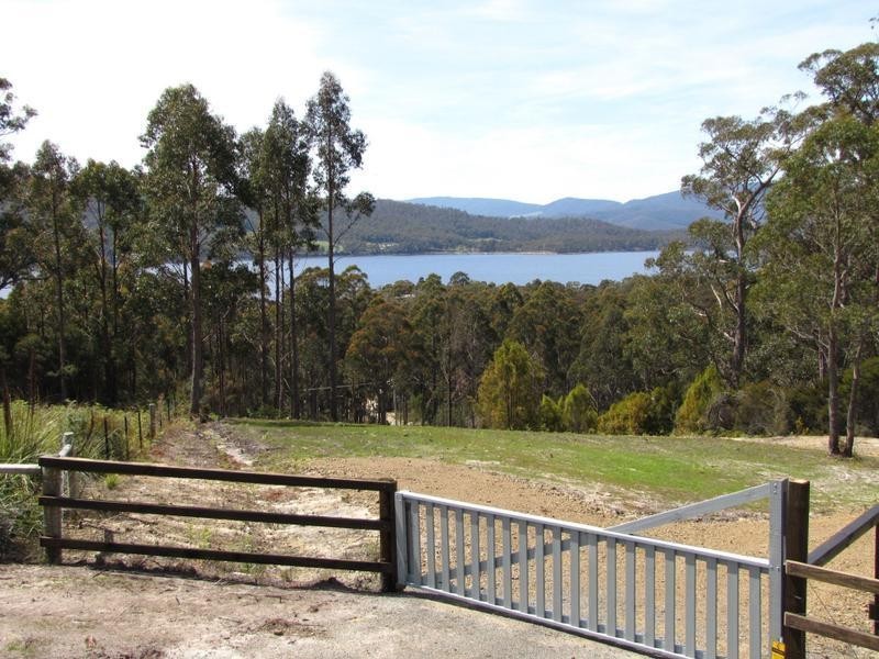 17 Stella Court, Surges Bay TAS 7116