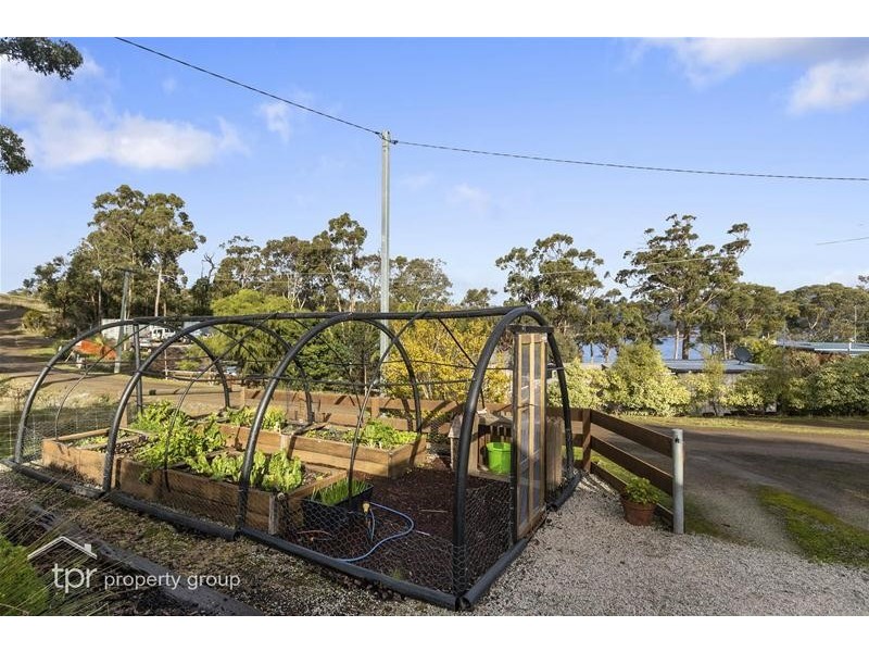 4 Sandrock Loop, Abels Bay TAS 7112