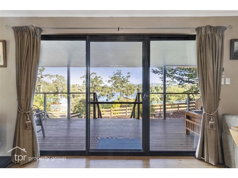 4 Sandrock Loop, Abels Bay TAS 7112