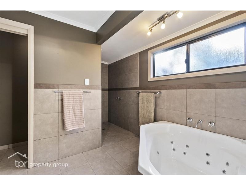 4 Sandrock Loop, Abels Bay TAS 7112