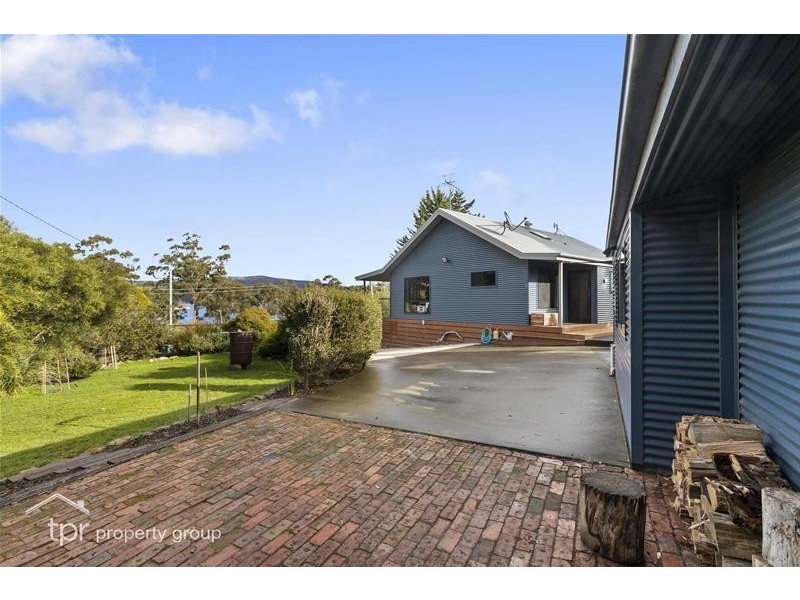 4 Sandrock Loop, Abels Bay TAS 7112