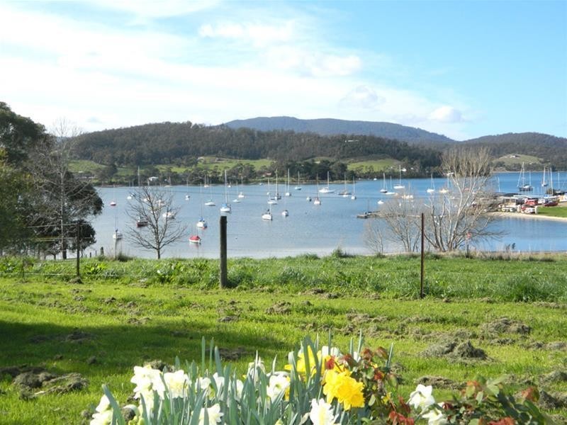 13 Jetty Road, Cygnet TAS 7112
